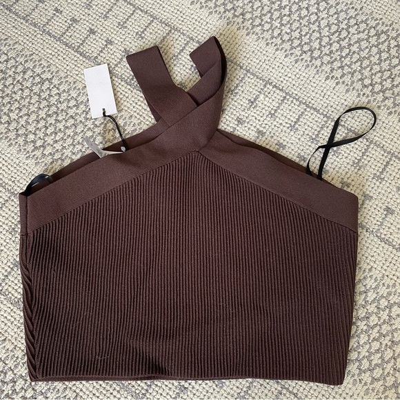 BNWT Aritzia Babaton Sculpt Knit Criss Cross Tank Sz XL - Picture 3 of 4